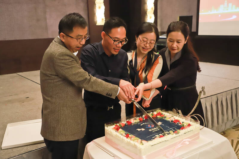 新起點(diǎn)，贏未來(lái)——優(yōu)遠(yuǎn)一周歲生日快樂(lè)！